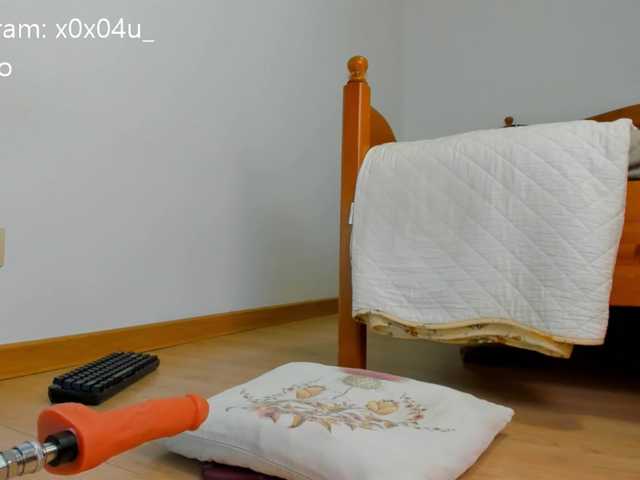 Live sex webcam photo for E000E #277769117