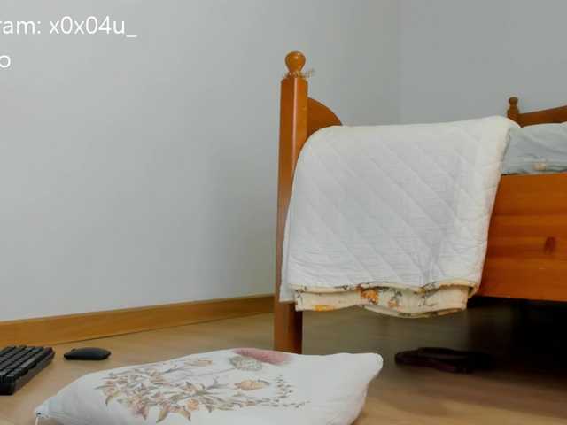 Live sex webcam photo for E000E #277911727