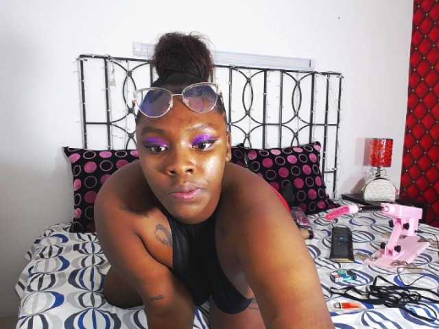 Live sex webcam photo for EBONYDOLL #274444501