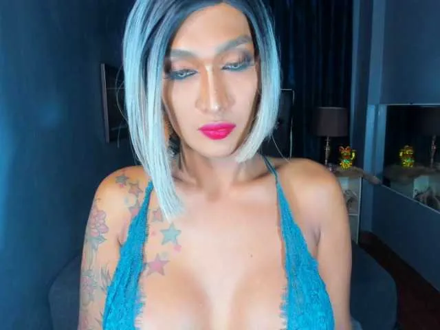Live sex webcam photo for EBONYROXY #273785729