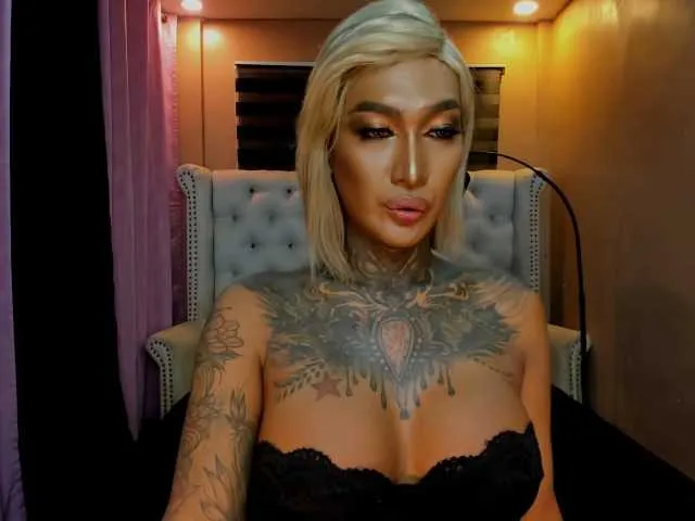 Live sex webcam photo for EBONYROXY #291232759