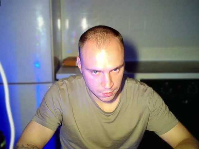 Live sex webcam photo for EHOT-111 #282038039