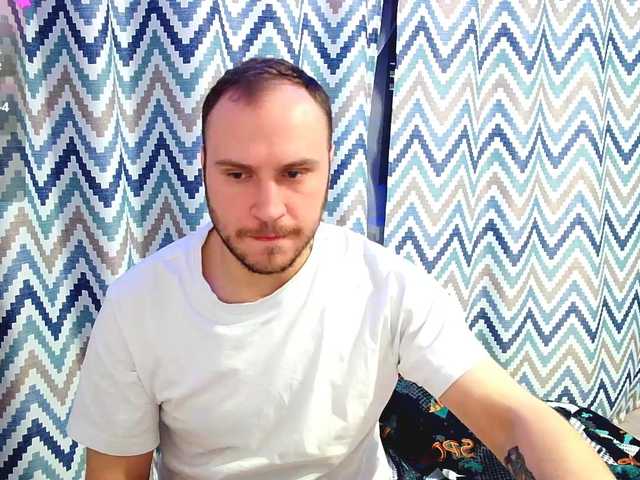 Live sex webcam photo for EHOT-111 #290343336