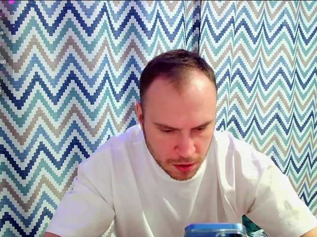 Live sex webcam photo for EHOT-111 #290399826