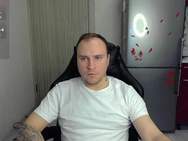 Live sex webcam photo for EHOT-111 #290506111