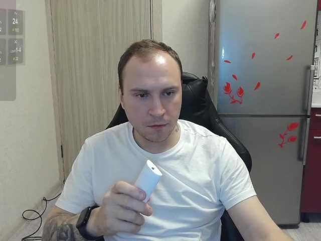 Live sex webcam photo for EHOT-111 #290705934