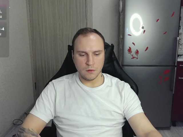 Live sex webcam photo for EHOT-111 #290736581