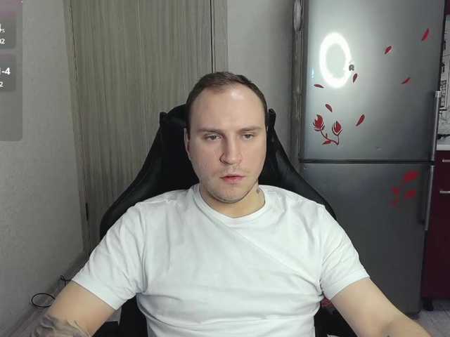 Live sex webcam photo for EHOT-111 #290748352