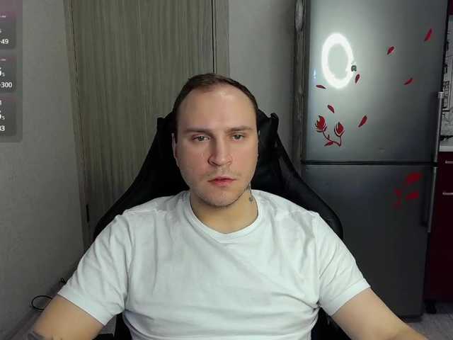 Live sex webcam photo for EHOT-111 #290949027