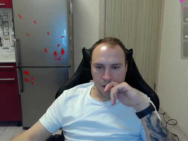 Live sex webcam photo for EHOT-111 #291340159