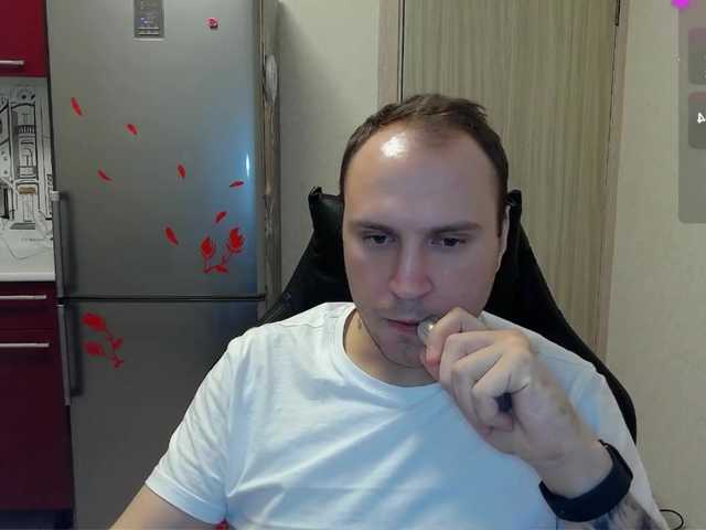 Live sex webcam photo for EHOT-111 #291349391