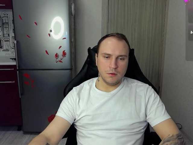 Live sex webcam photo for EHOT-111 #291354372