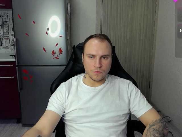 Live sex webcam photo for EHOT-111 #291403589