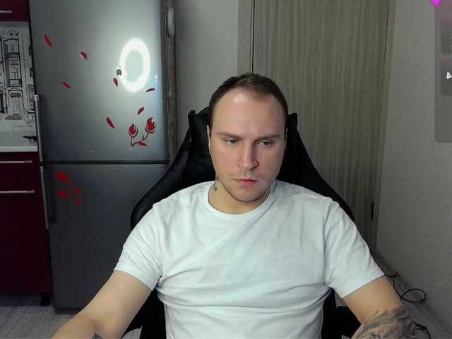 Live sex webcam photo for EHOT-111 #291435378