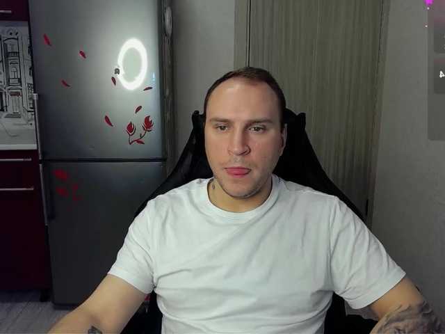 Live sex webcam photo for EHOT-111 #291455841