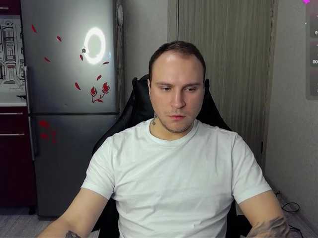 Live sex webcam photo for EHOT-111 #291467320