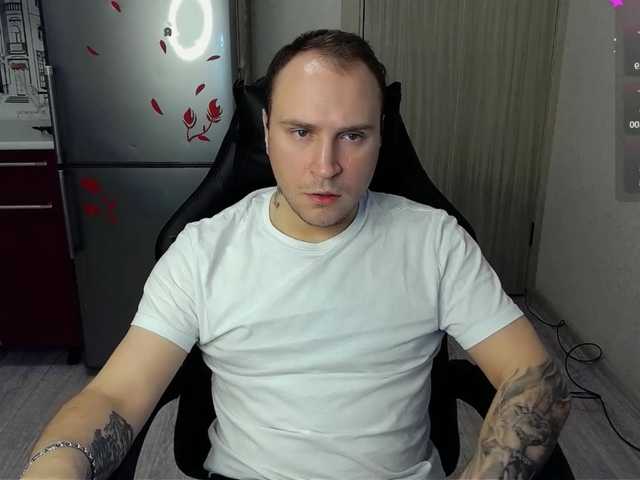 Live sex webcam photo for EHOT-111 #291492578