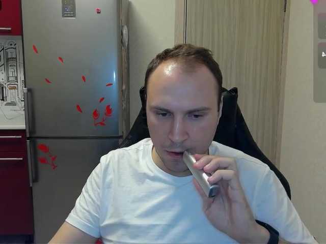 Live sex webcam photo for EHOT-111 #291560152