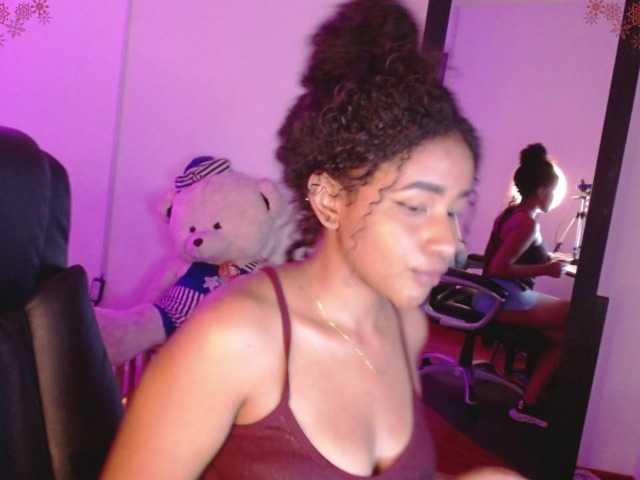 Live sex webcam photo for ELENNA-SNOW #271825364