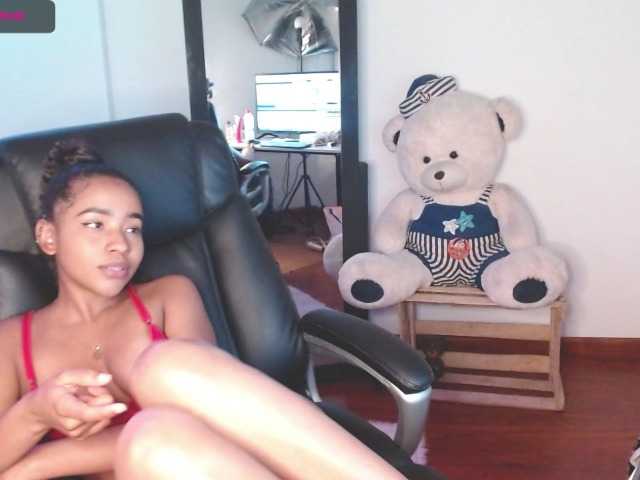 Live sex webcam photo for ELENNA-SNOW #272171815