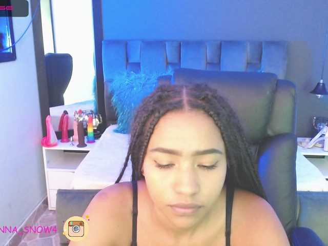 Live sex webcam photo for ELENNA-SNOW #273046985