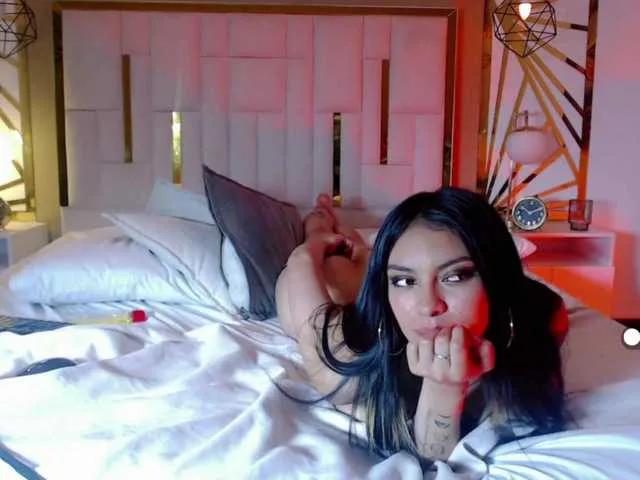 Live sex webcam photo for EMILYANDJACK #276086713