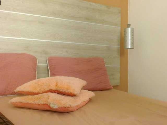 Live sex webcam photo for EMMAWIILSON #277979775