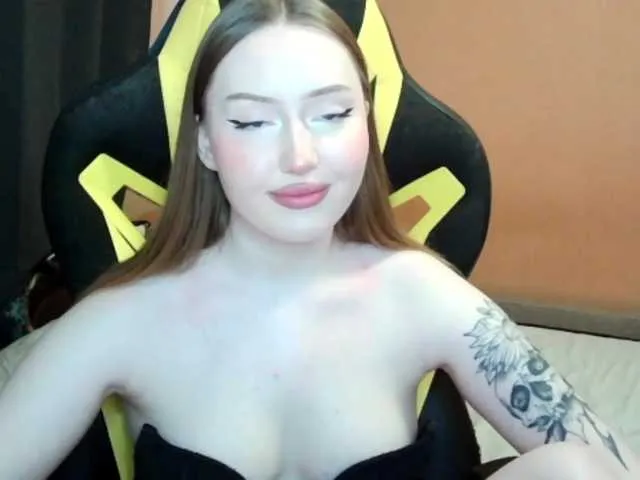 Live sex webcam photo for EMO4ukca #272239721