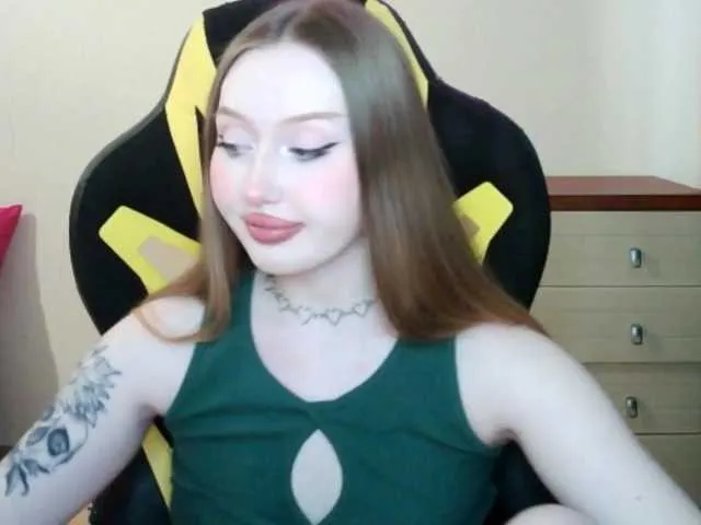 Live sex webcam photo for EMO4ukca #273170418
