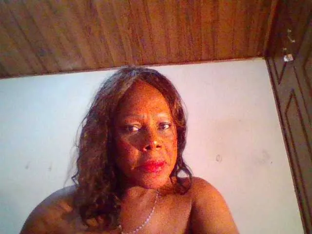 Live sex webcam photo for EMYYLI2 #274261249