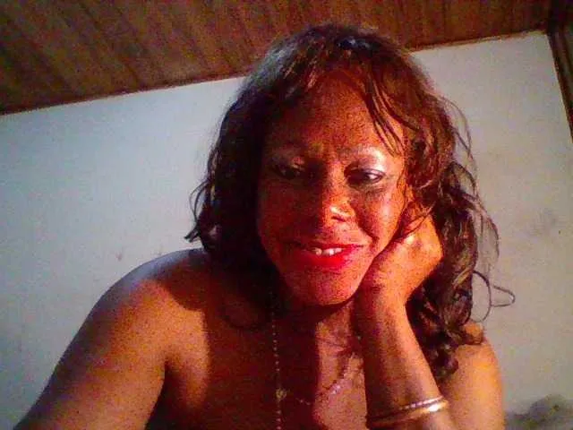 Live sex webcam photo for EMYYLI2 #274389339