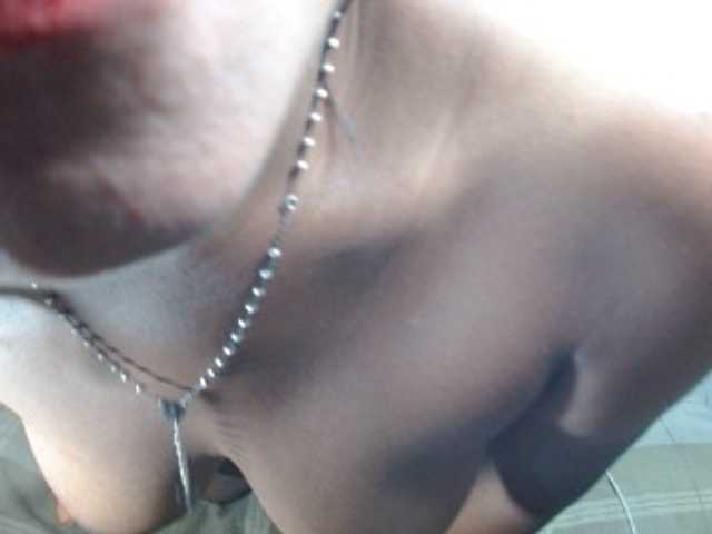 Live sex webcam photo for EMYYLI2 #276054232