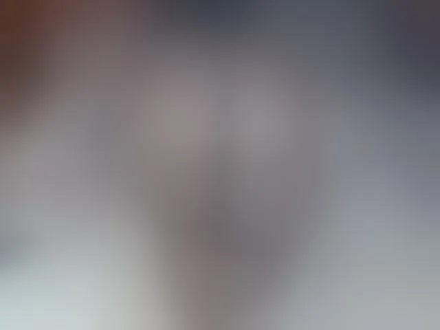 Live sex webcam photo for EMYYLI2 #278212348