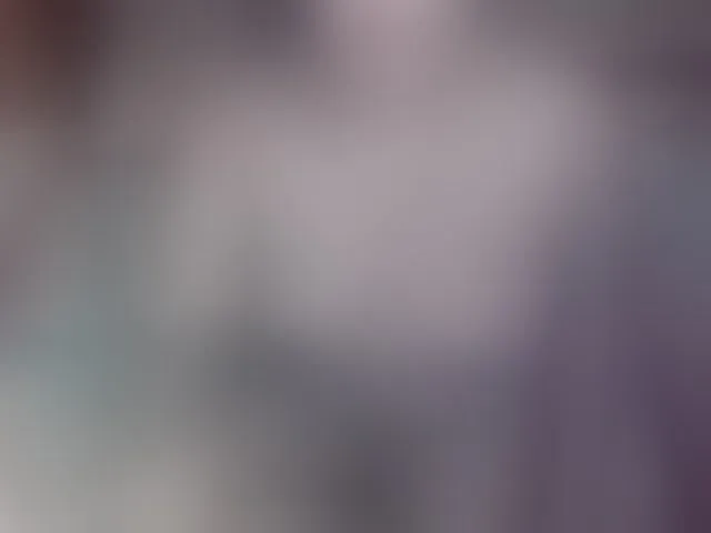 Live sex webcam photo for EMYYLI2 #289904100