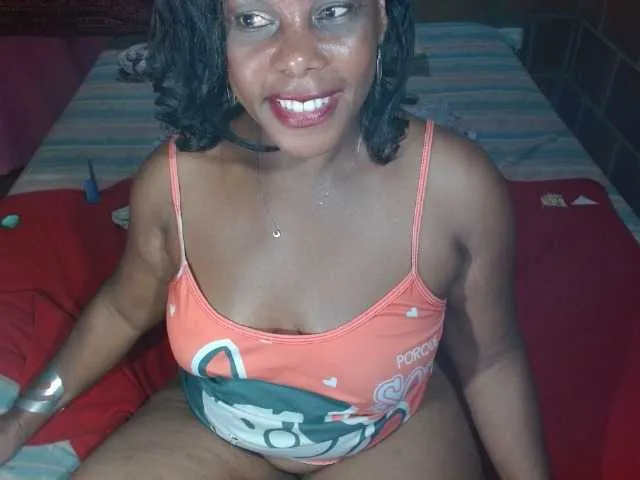 Live sex webcam photo for EMYYLI2 #291156286