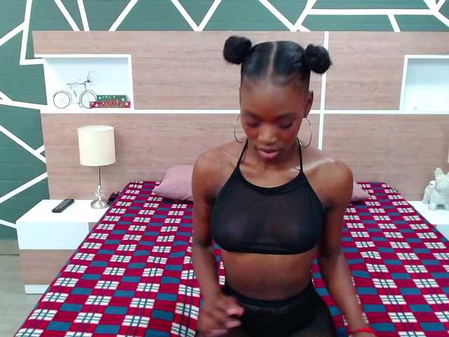 Live sex webcam photo for EbonnyGoddess #272109539