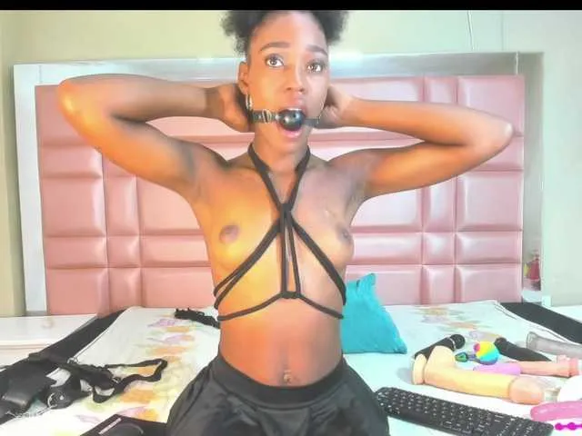 Live sex webcam photo for EbonnyGoddess #276326610