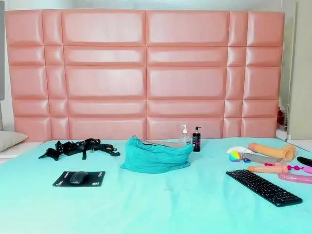 Live sex webcam photo for EbonnyGoddess #276383644