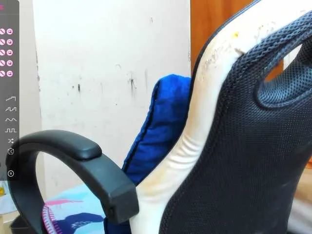 Live sex webcam photo for EbonnyLatinx #287992899