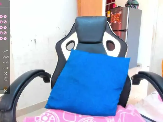 Live sex webcam photo for EbonnyLatinx #287992917