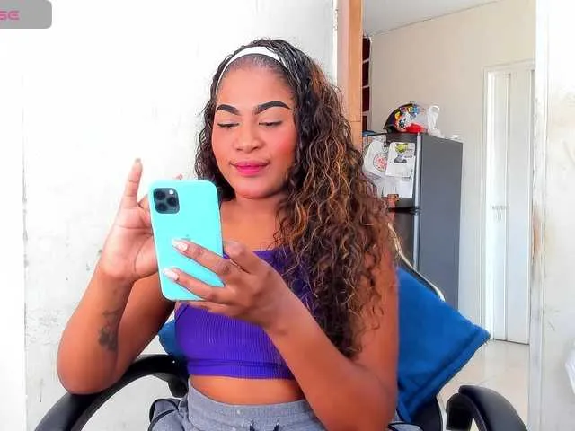 Live sex webcam photo for EbonnyLatinx #290330247