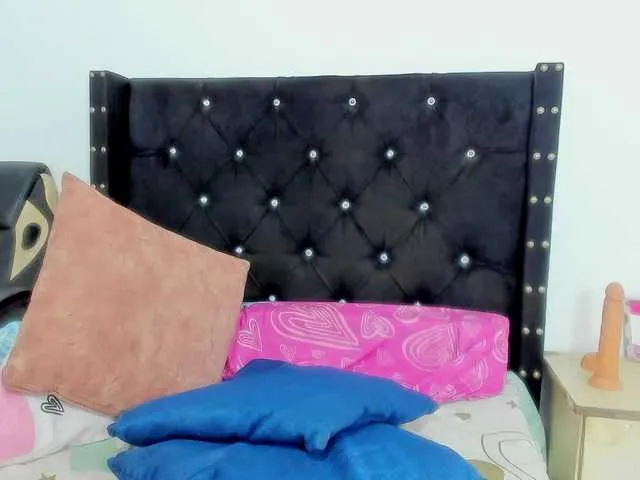 Live sex webcam photo for EbonnyLatinx #291984010