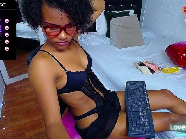 Live sex webcam photo for Ebony-cocklover #276677055