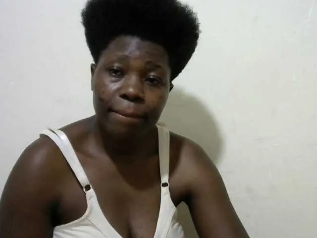 Live sex webcam photo for Ebony001 #271895743