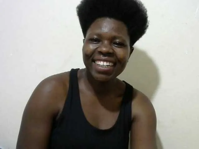 Live sex webcam photo for Ebony001 #271911801