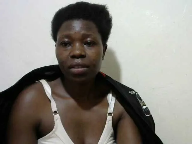 Live sex webcam photo for Ebony001 #272048804