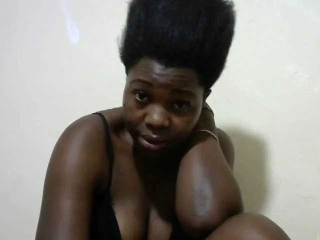 Live sex webcam photo for Ebony001 #272089624