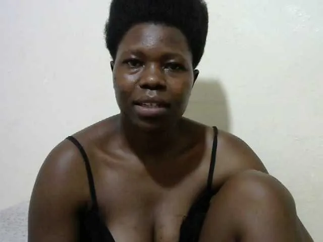 Live sex webcam photo for Ebony001 #272096192