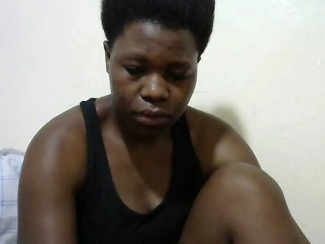 Live sex webcam photo for Ebony001 #272130600