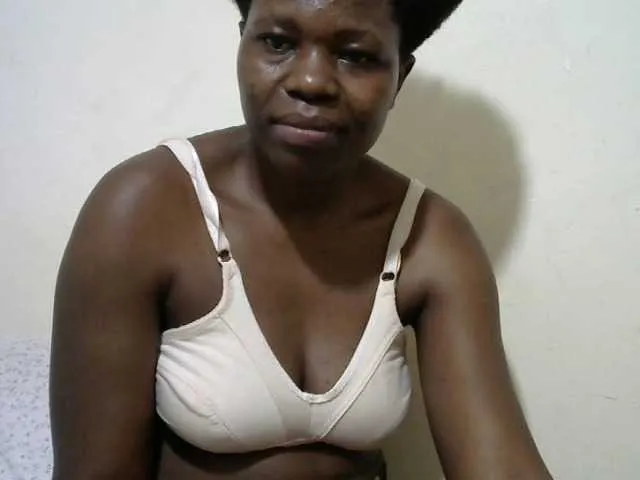 Live sex webcam photo for Ebony001 #272222050